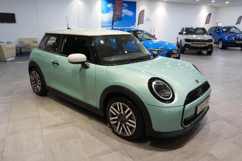 MINI Cooper 1.5C Classic Hatchback 3dr Petrol Steptronic Euro 6 (s/s) (156 ps)