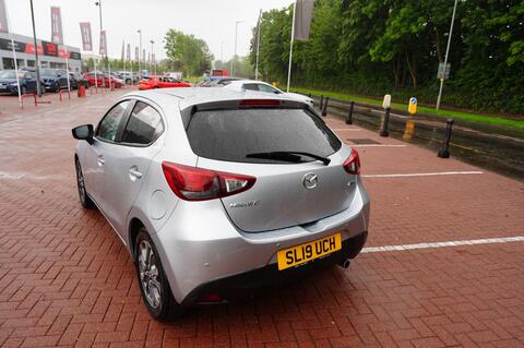 Mazda2