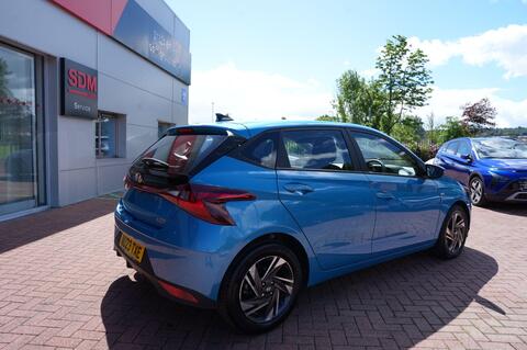 i20