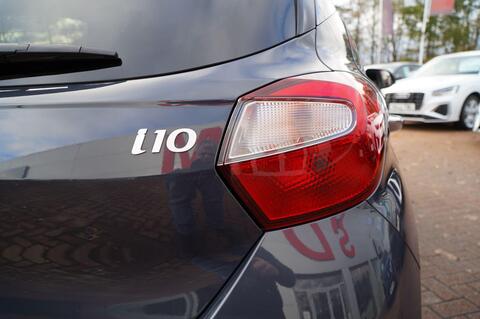 i10