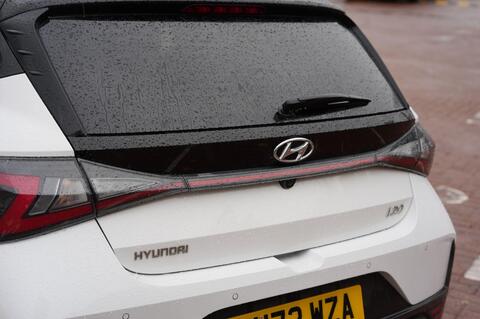 i20