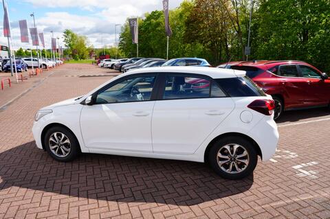 i20