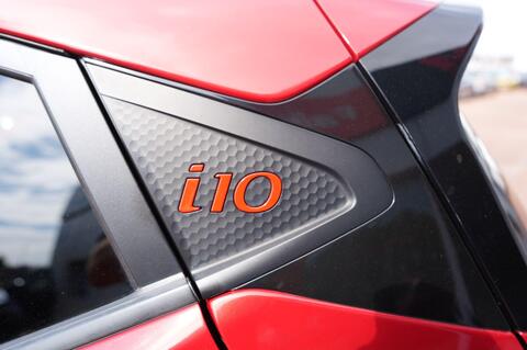 i10