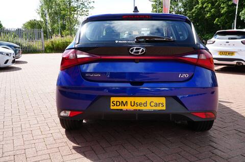 i20