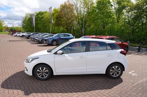 i20
