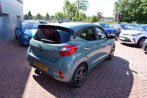 i10