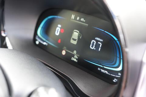 i10