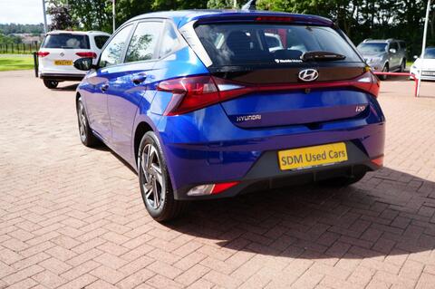 i20