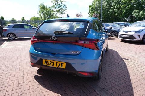 i20