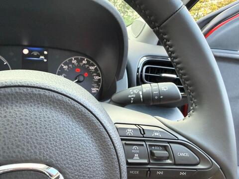 Mazda2 HYBRID