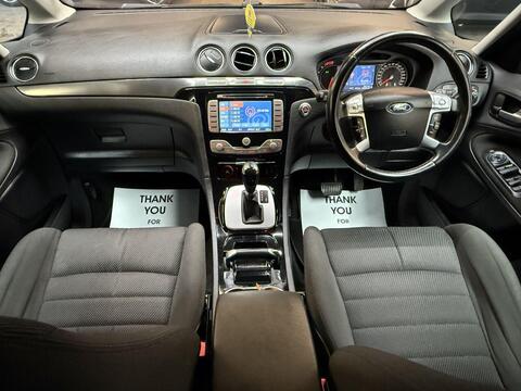 Ford Galaxy view 12