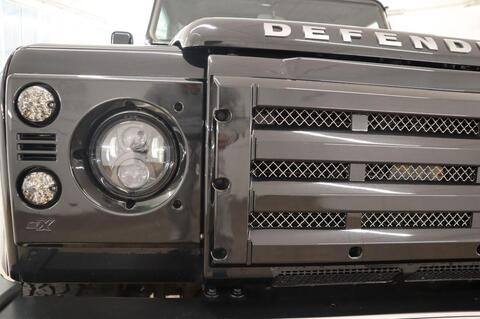 Land Rover Defender view 50