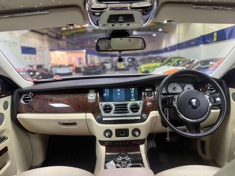 Rolls-Royce Ghost view 22