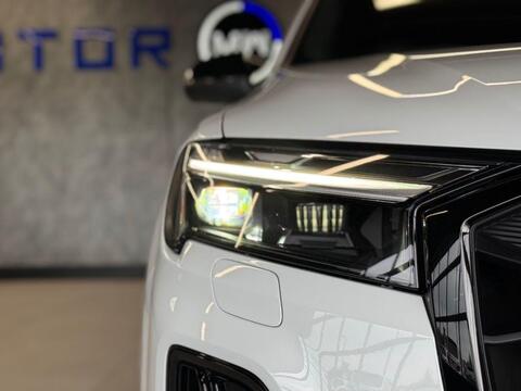 Audi SQ7 view 14