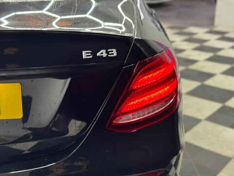 Mercedes-Benz E-Class view 47