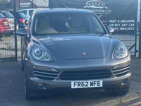 Porsche Cayenne view 14