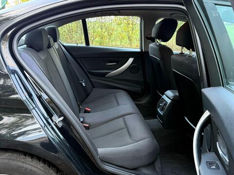BMW 3 Series view 17