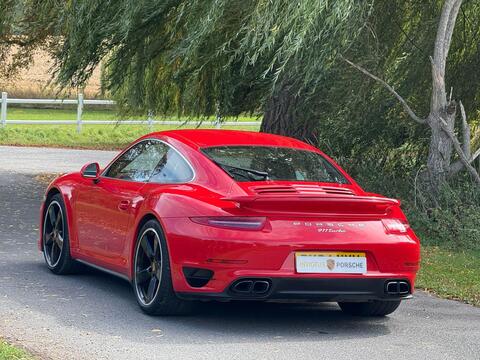 Porsche 911 view 2