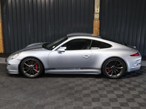 Porsche 911 view 15