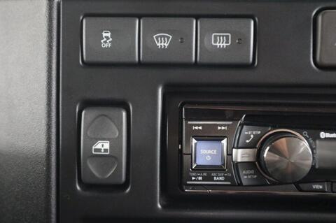 Land Rover Defender view 21