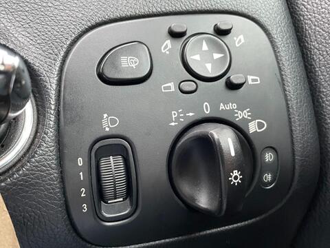 Mercedes-Benz CLK view 49