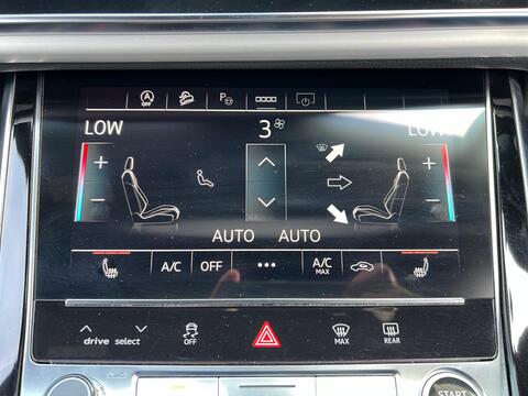 Audi Q8 view 63