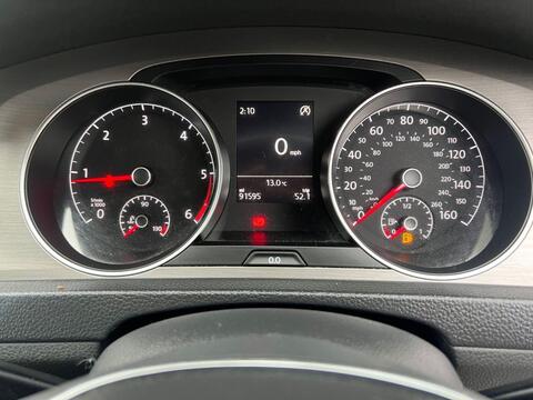 Volkswagen Golf view 24