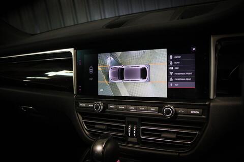 Porsche Macan view 9