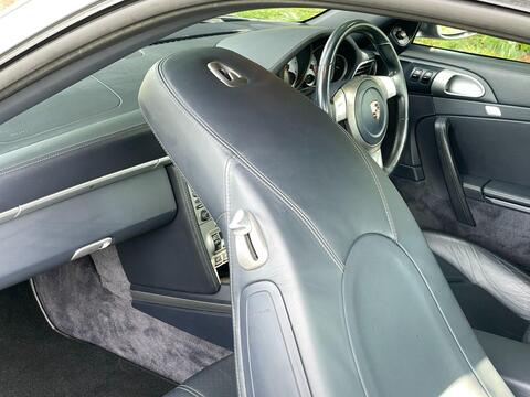 Porsche 911 view 45