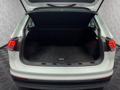 Volkswagen Tiguan view 8
