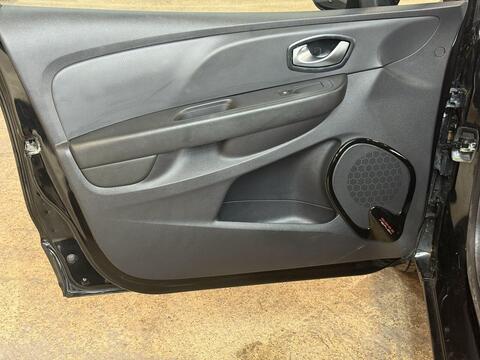 Renault Clio view 19