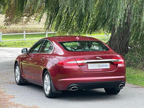 Jaguar XF view 11