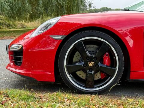 Porsche 911 view 68