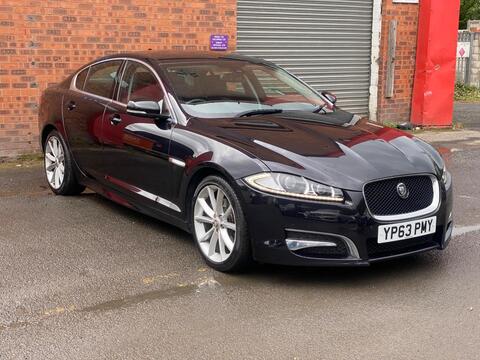Jaguar XF view 4