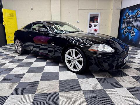 Jaguar XK view 11