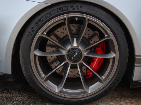 Porsche 911 view 123