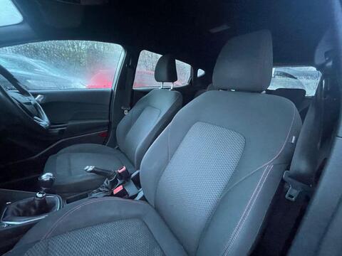 Ford Fiesta view 44