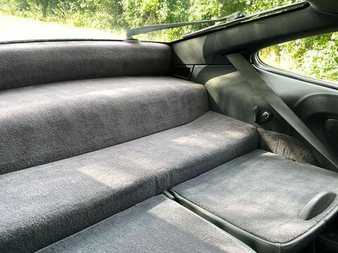 Porsche 911 view 17