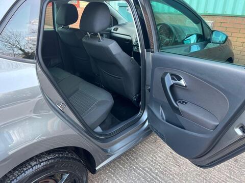 Volkswagen Polo view 12