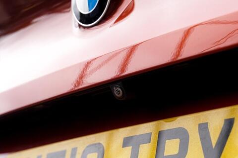 BMW 8 Series view 16