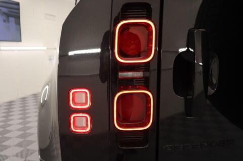 Land Rover Defender view 62