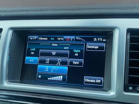 Jaguar XF view 38