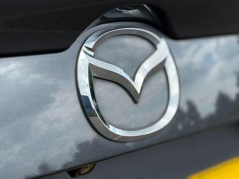 Mazda Mazda3 view 45
