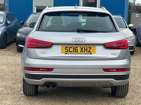 Audi Q3 view 29