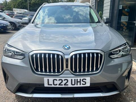 BMW X3 view 8