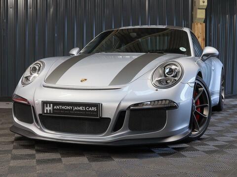 Porsche 911 view 9