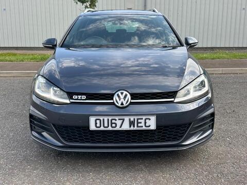 Volkswagen Golf view 3
