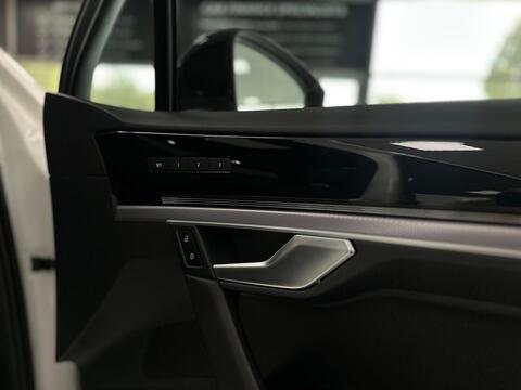Volkswagen Touareg view 21