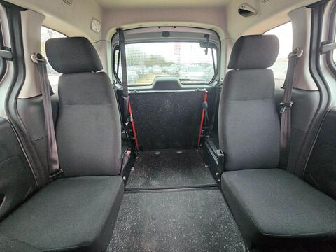 Peugeot Partner Tepee view 11