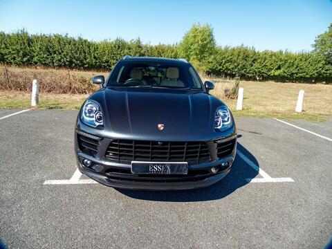 Porsche Macan view 27